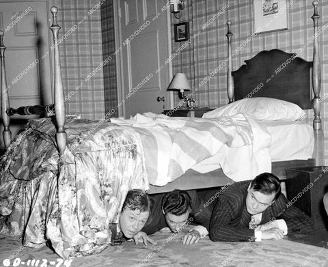 crp-14858 1946 Jimmy Lloyd, Bob Haymes, Jack Williams hide under bed film It's Great to Be Young crp-14858