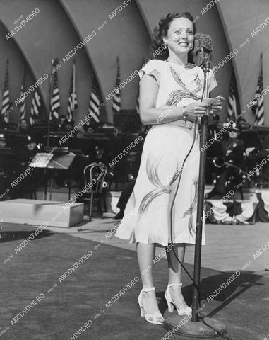 crp-01494 1947 Lina Romay at Hollywood Bowl " I Am An American Day" crp-01494