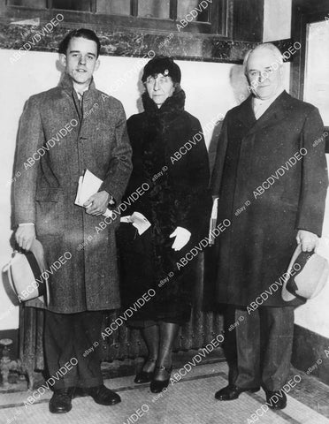 crp-01496 1931 physicist Robert A Millikan (Nobel prize winner) w wife and son Max crp-01496