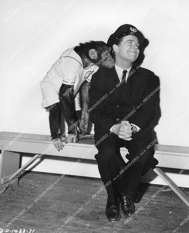 crp-14997 1944 Arthur Lake w Jiggs the chimp film Sailor's Holiday crp-14997
