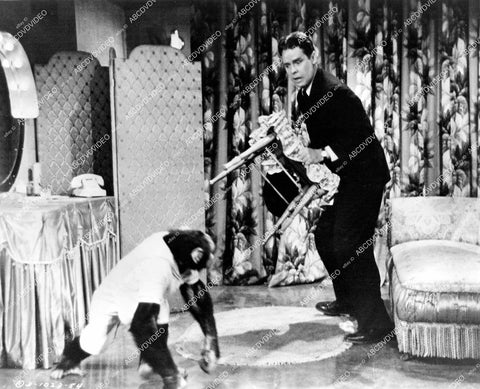 crp-15023 1944 Arthur Lake w Jiggs the chimp film Sailor's Holiday crp-15023
