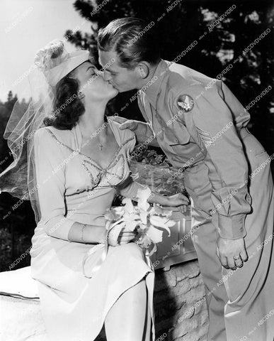 crp-15081 1943 Janet Blair just married Lou Busch crp-15081