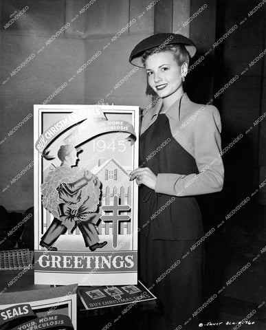 crp-15098 1945 LA City Hall sales booth w Janet Blair tuberculosis PSA Christmas Seals promo crp-15098