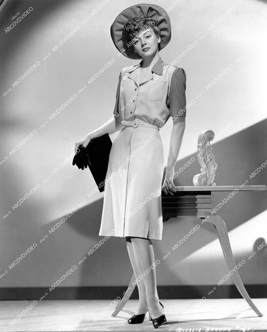 crp-15122 1942 Leslie Brooks models new fashion crp-15122