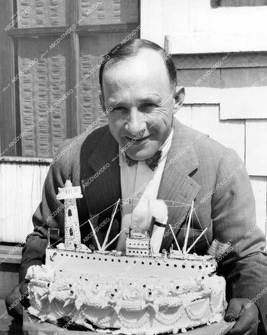 crp-15171 1930's Tommy Jacobs w ship shaped birthday cake crp-15171
