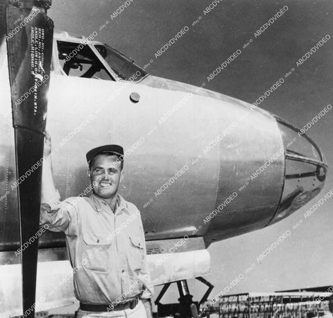 crp-15188 1944 WWII Sgt Wyatt Sissell repairs B-26 landing gear in midair crp-15188