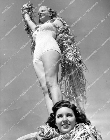 crp-15198 1939 Miss California competitors Alyn Lockwood & Janet Mantell crp-15198