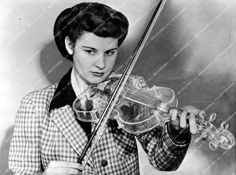 crp-15295 1945 Gwyn Gaisford w new plexiglass see through violin for L.A. Plastics Industry Exhibition crp-15295