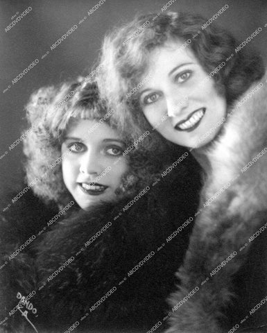 crp-15386 1930's singers or dancers Louise and Ginger (sisters maybe) crp-15386