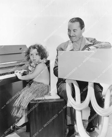 crp-01550 1938 Sweet Leilani Academy Award Baby w her dad Harry Owens crp-01550