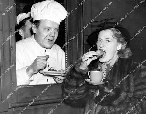 crp-15602 1940's Gracie Fields gets morning coffee & muffin on 20th Century Railroad crp-15602