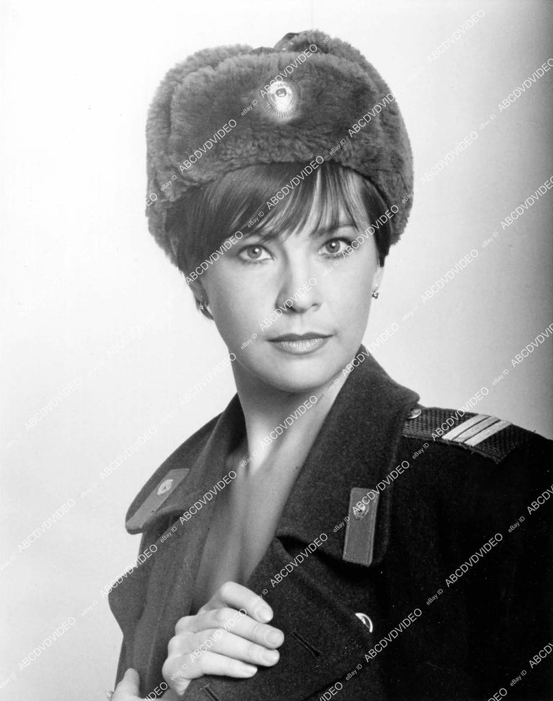 Kazak porno yulduziga onlayn jinsiy aloqa taklif qilindi.