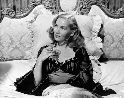 crp-15946 1957 beautiful Greta Gynt in bed film She Played with Fire crp-15946