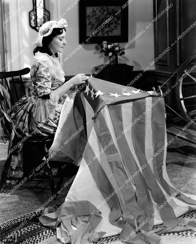 crp-16051 1943 Mona Gitterman as Betsy Ross MGM short subject film March of Music (no IMDB) crp-16051