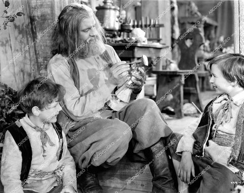 crp-16235 1934 kids and old man MGM technicolor short subject film The Old Mill Stream (no IMDB) crp-16235