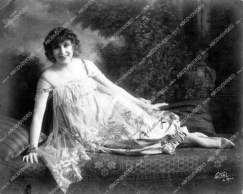 crp-16350 circa 1918 silent film star Francelia Billington portrait w genuine autograph crp-16350