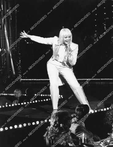 crp-01647 1987 Ann Jillian singing away on stage TVM The Ann Jillian Story crp-01647