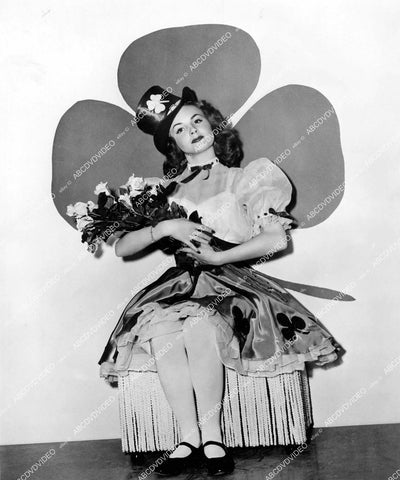 crp-16512 1942 Janet Blair w shamrock in Valentine's Day pinup pose crp-16512