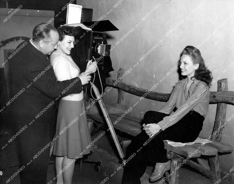 crp-16524 1942 Janet Blair posing for still photography w sister Louise & Bert Anderson film Two Yanks in Trinidad crp-16524