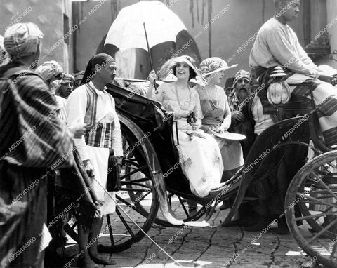 crp-16539 1919 Edythe Chapman, Geraldine Farrar silent film Flame of the Desert crp-16539
