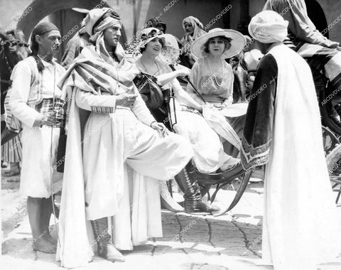 crp-16543 1919 Lou Tellegen, Geraldine Farrar, Edythe Chapman silent film Flame of the Desert crp-16543