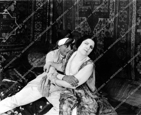 crp-16576 1919 Macey Harlam, Geraldine Farrar silent film Flame of the Desert crp-16576