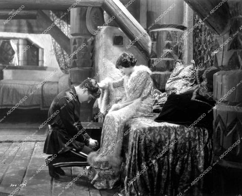 crp-16614 1928 Alberta Vaughn, Ramon Novarro silent film Forbidden Hours aka His Night crp-16614