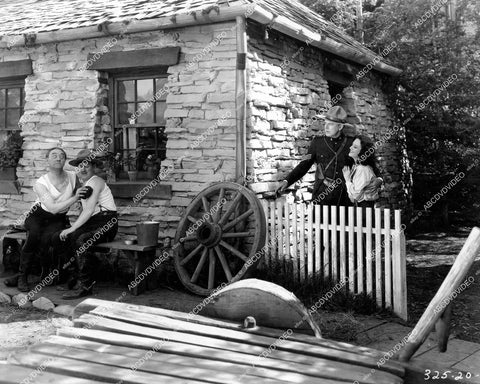 crp-16917 1928 Joan Crawford, RCMP House Peters silent film Rose-Marie crp-16917