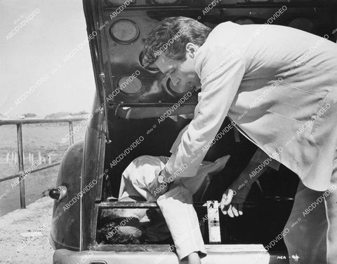 crp-01720 1963 Kerwin Mathews stuffs a body in the trunk Hammer film Maniac crp-01720