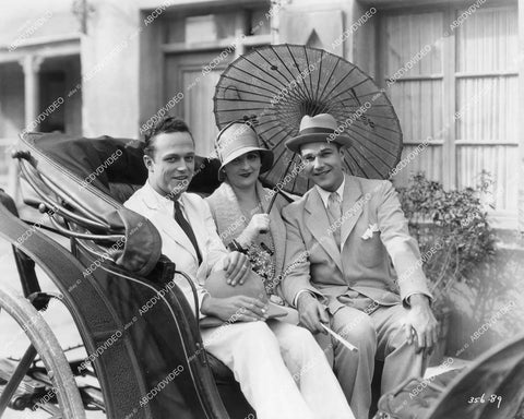 crp-17528 1928 candid William Haines gets visit from friends on set silent film Telling the World crp-17528