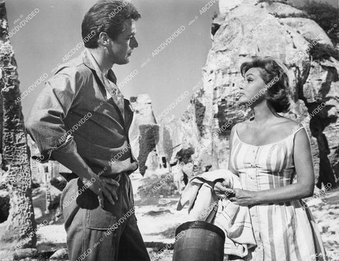 crp-01804 1963 Kerwin Mathews, Nadia Gray go for picnic Hammer film Maniac crp-01804