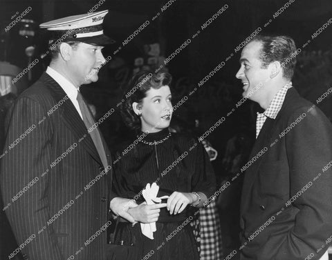 crp-18248 1949 Mark Stevens visits Red Skelton, Gloria DeHaven on set film The Yellow Cab Man crp-18248