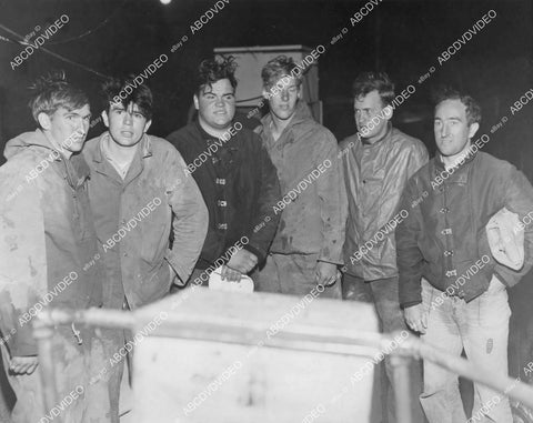 crp-01845 1946 news photo survivors adrift at sea for 24 hours Coast Guard Glen Bennett,Arthur McElhearn,Don Anderson,Robert Young crp-01845
