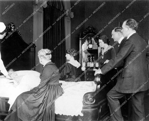 crp-18597 1917 Alice Chapin, Jane Cowl, director Laurence Trimble maybe silent film The Spreading Dawn crp-18597