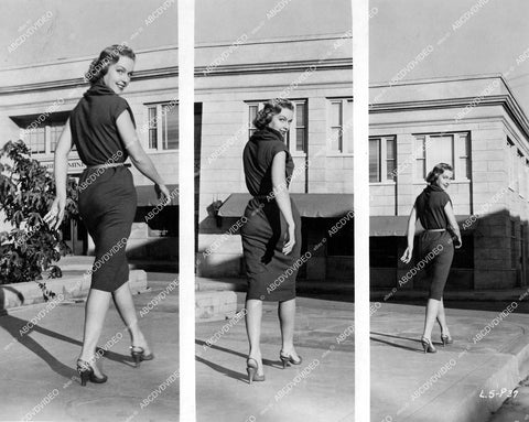 crp-18969 1955 sexy Leigh snowden shows off butt in fashion trio portrait crp-18969
