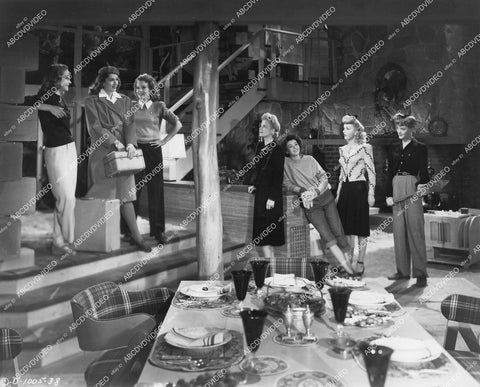 crp-18991 1944 Nina Foch, Jinx Falkenburg, Evelyn Keyes, Ann Harding, Jeff Donnell, Lynn Merrick, Lelsie Brooks film Nine Girls crp-18991