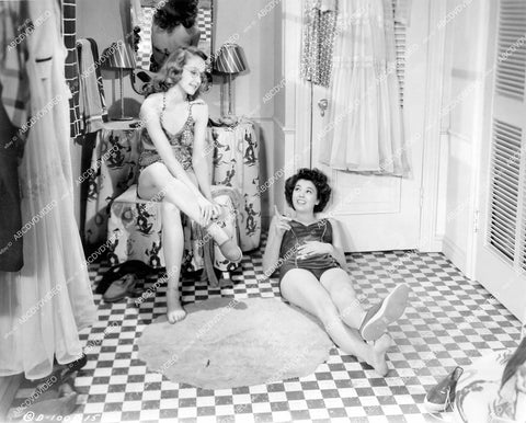 crp-19003 1944 Nina Foch, Jeff Donnell film Nine Girls crp-19003