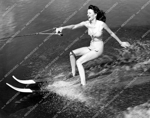 crp-19081 1945 pretty & athletic Pat Conlin water skiing for Mid Winter Collegiate Championship Lakeland Florida crp-19081