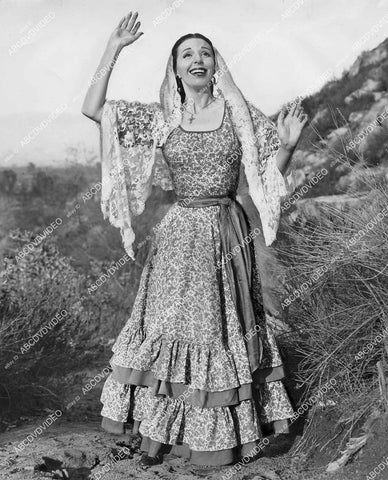 crp-01925 1949 Consuelo Young of Los Angeles in Hemet Ca outdoor play Ramona crp-01925