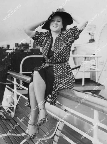 crp-01934 1930's Miss Marvel Conheeney Brown arrives on SS Washington in New York crp-01934