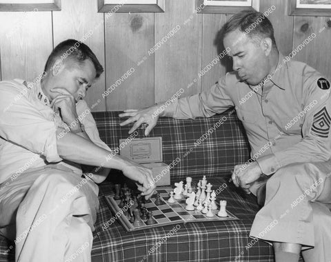 crp-00197 1956 Glenn Ford & Harry Morgan play chess between takes film Teahouse of the August Moon crp-00197