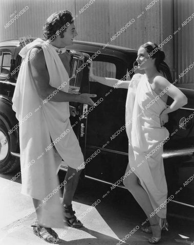 crp-02010 1934 candid Ray Corrigan, Marda Deering in togas at 20th Century Fox studios film Night Life of the Gods crp-02010