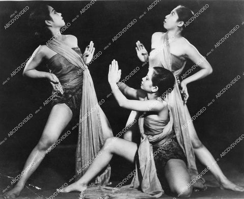 crp-00221 dance ballet Bali Java Dancers appear w Devi Dja Indonesian dances at Wilshire Ebel Theatre crp-00221