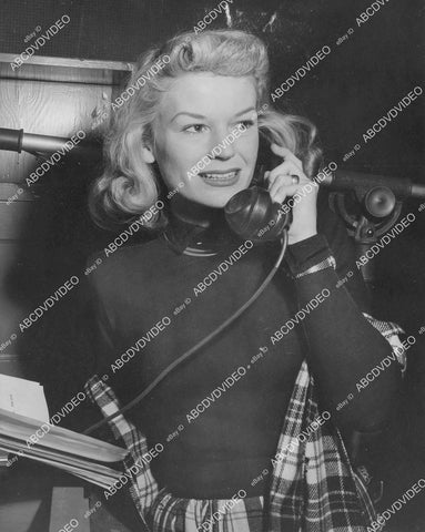 crp-02406 1951 K.T. Stevens candid on the telephone on set crp-02406
