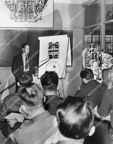 crp-02528 1940's WWII photo General Motors school for diesel tank engine Merton T Gilbert instructor crp-02528