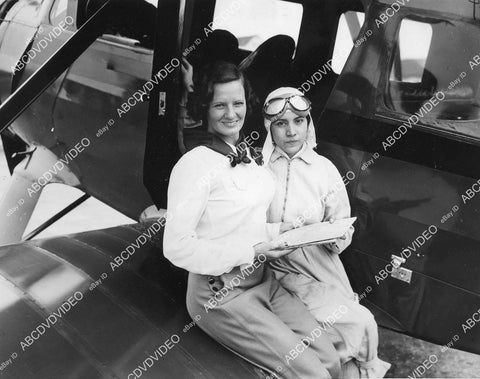 crp-02561 1936 aviation aviatrix Annette Gipson, Hermilinda Briones head to montreal crp-02561