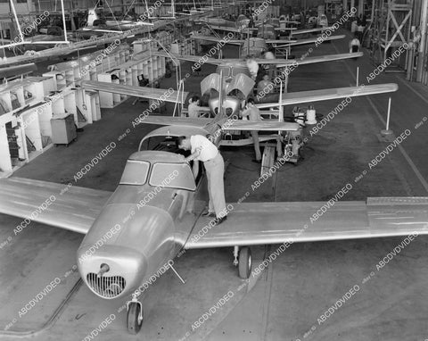 crp-02564 1946 North American Aviation assembly line the Navion LA Municipal Airport factory crp-02564