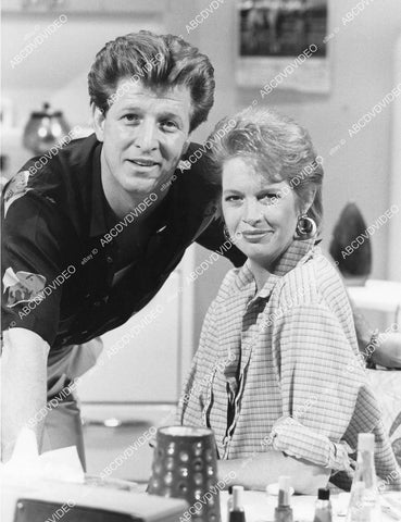 crp-02694 1985 Gary Sandy, Dorothy Lyman TV WKRP in Cincinatti crp-02694
