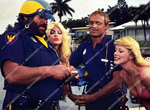 crp-02732 1979 Bud Spencer, Terence Hill & blonde bikini bimbos film Crime Busters crp-02732