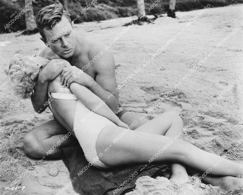 crp-02799 1956 Anne Baxter, Sterling Hayden in swimwear film noir The Come On crp-02799